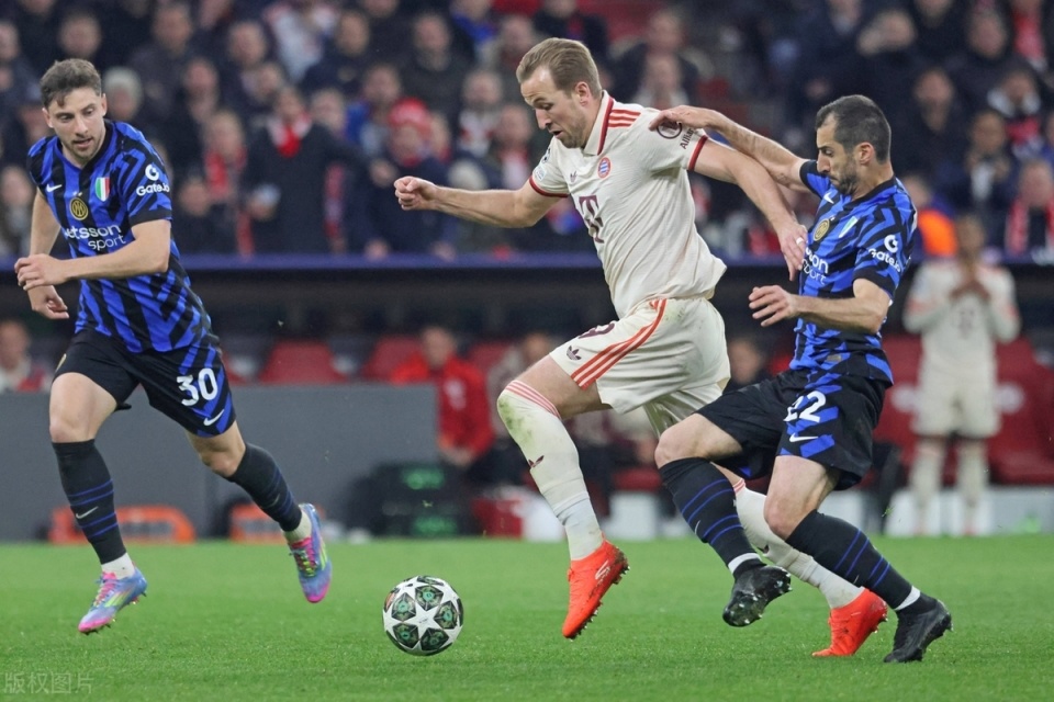 华体会华体会hth 凯恩遭遇五持续失利，皇家马德里教练压力巨大！赛场气氛高涨