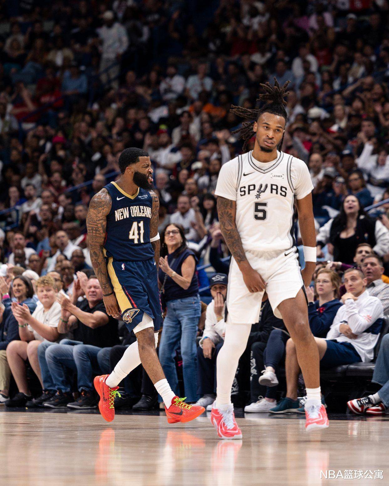 华体会中国圣安东尼奥马刺训练开放日，关键时刻复出首秀引欢呼，NBA总决赛在即，资深球员宣示担当的简单介绍